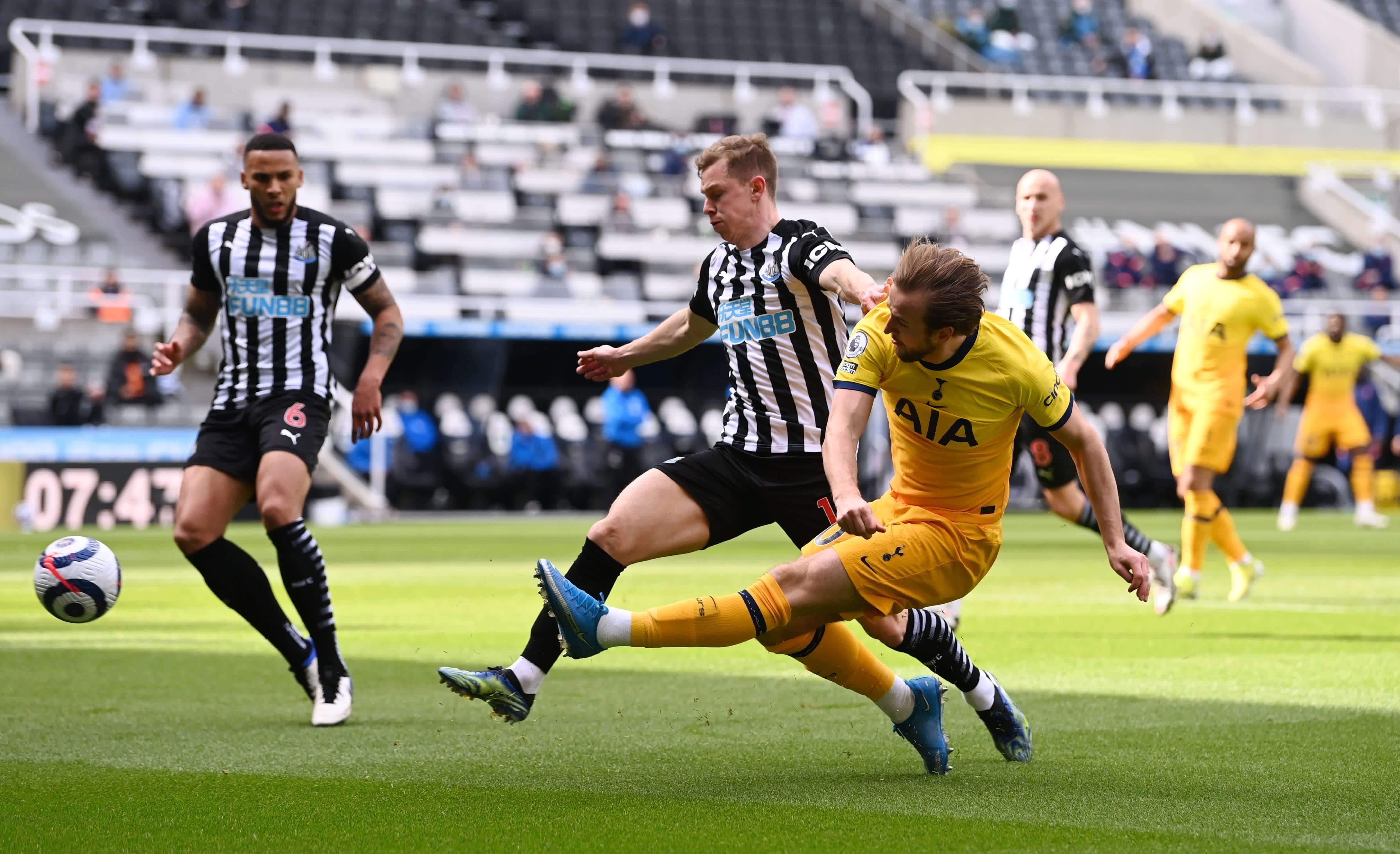 冰球在哈尔 冰球在哈尔