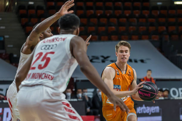 中国队以优 中国队以优