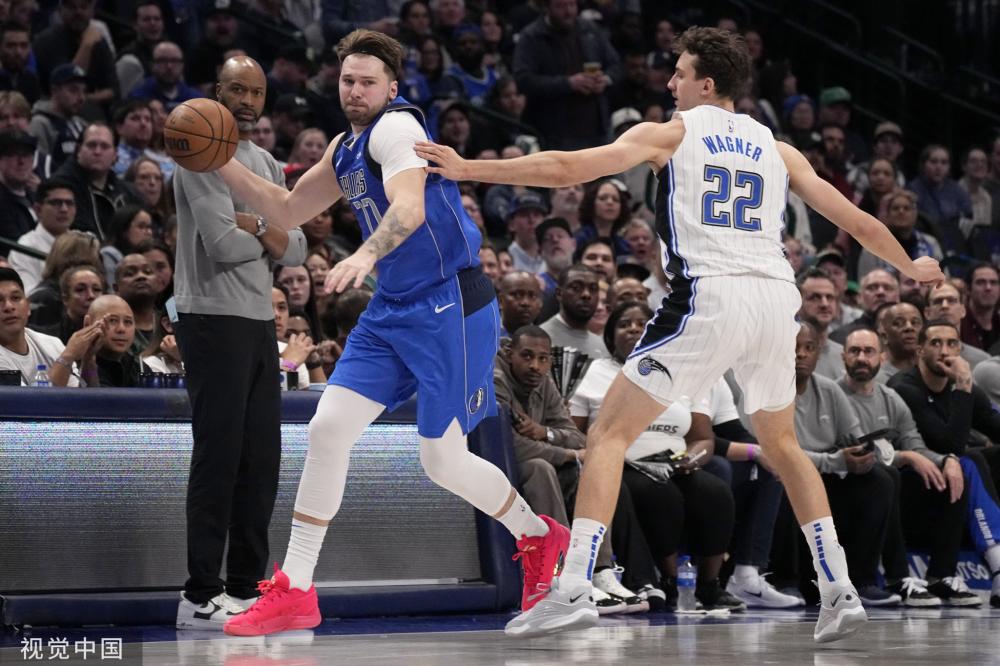 她们通过合 她们通过合